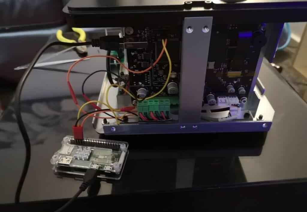 RPi Zero W connected to Voxelabs SLA printer